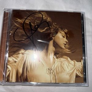 RARE SIGNED FEARLESS TAYLORS VERSION CD